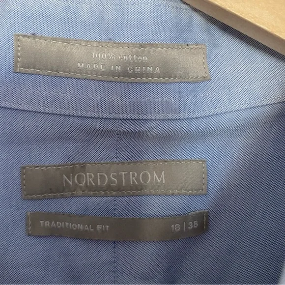 Nordstrom Men’s Traditional Fit Light Blue Dress Shirt, Size 18/38, 100% Cotton - Picture 3 of 4